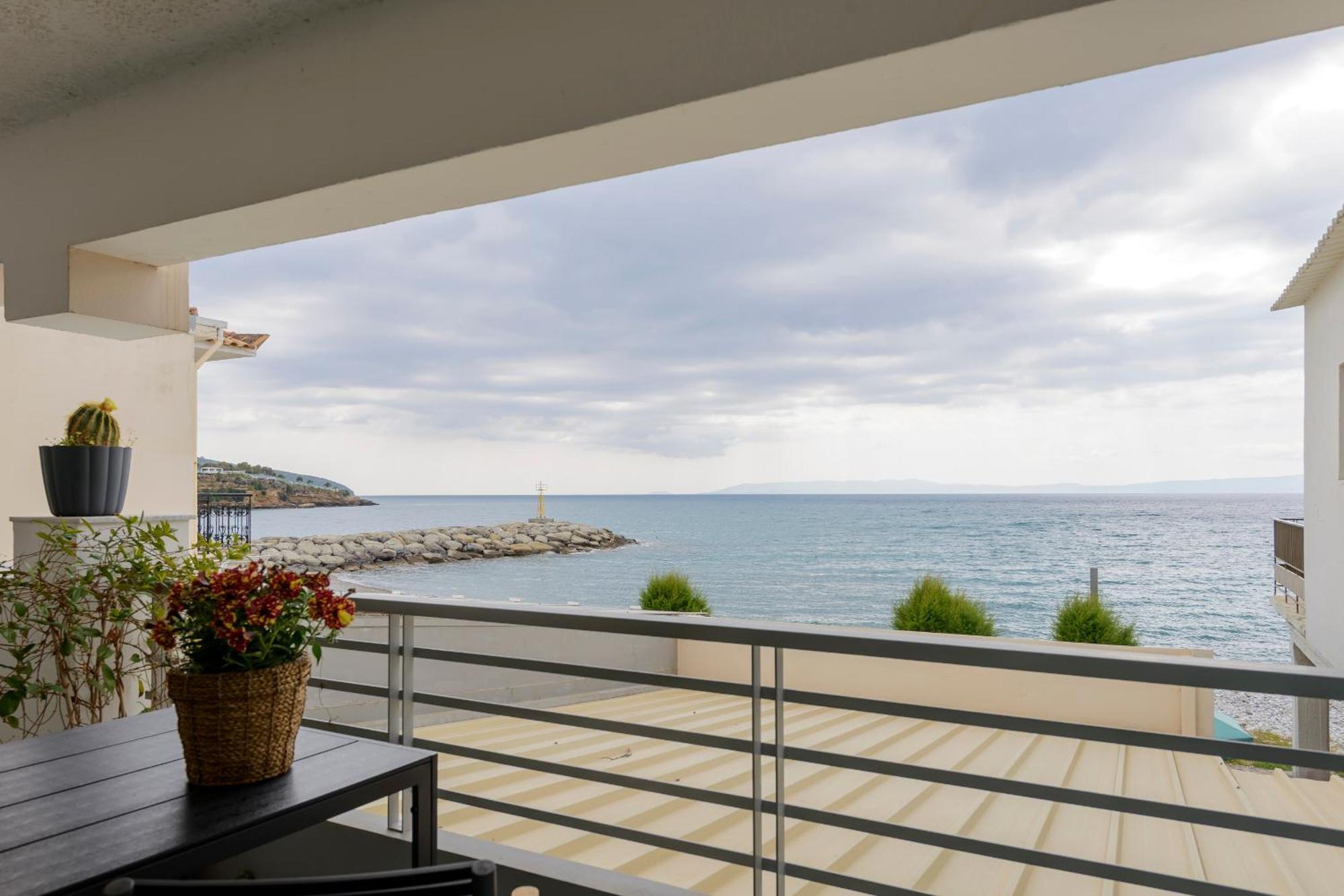 Agali 1 Mesonet In Front Of The Sea Apartman Akrojáli Kültér fotó